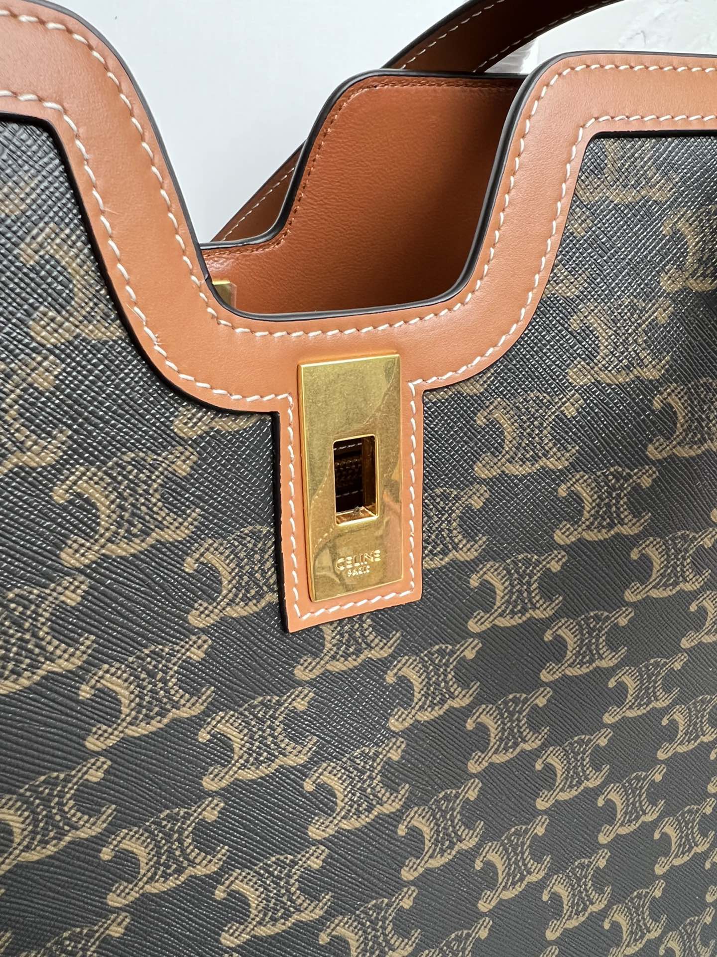 CELIN-E16 CABAS16 Smooth Calfskin Bag 23s summer