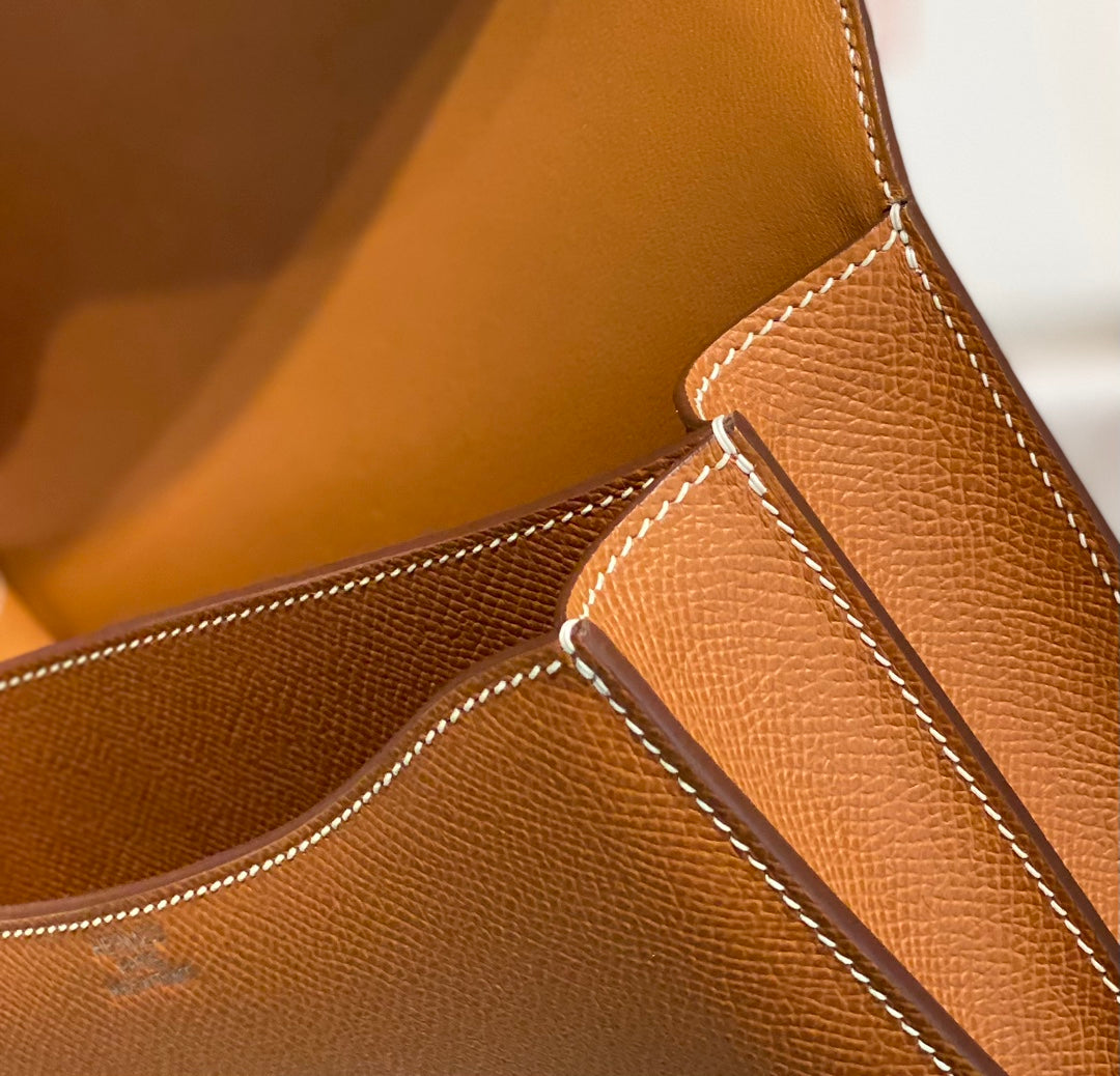 ππ¨π§π¬πππ§ππ H&er