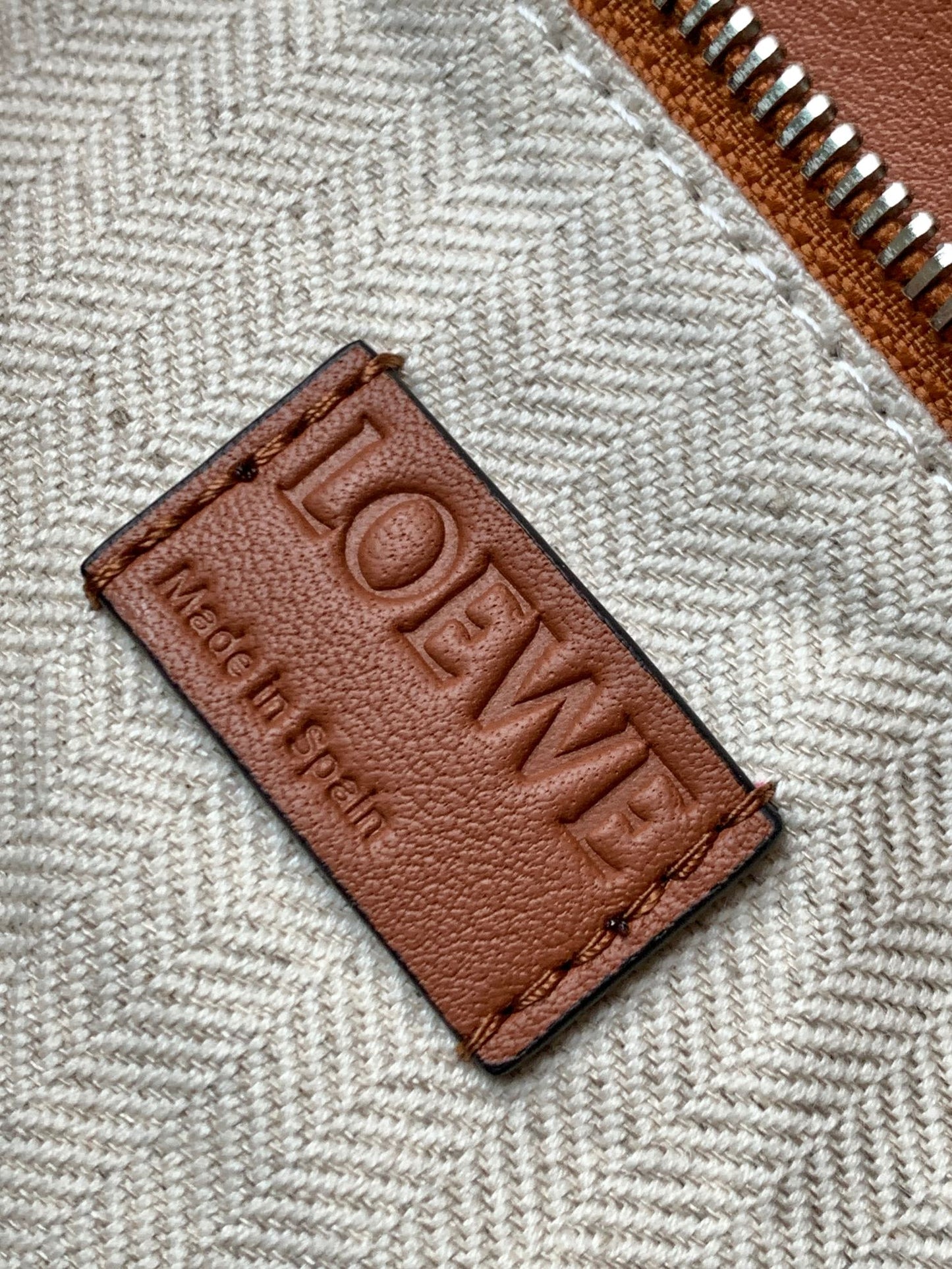 Loewe Puzzle handbag 24Cm