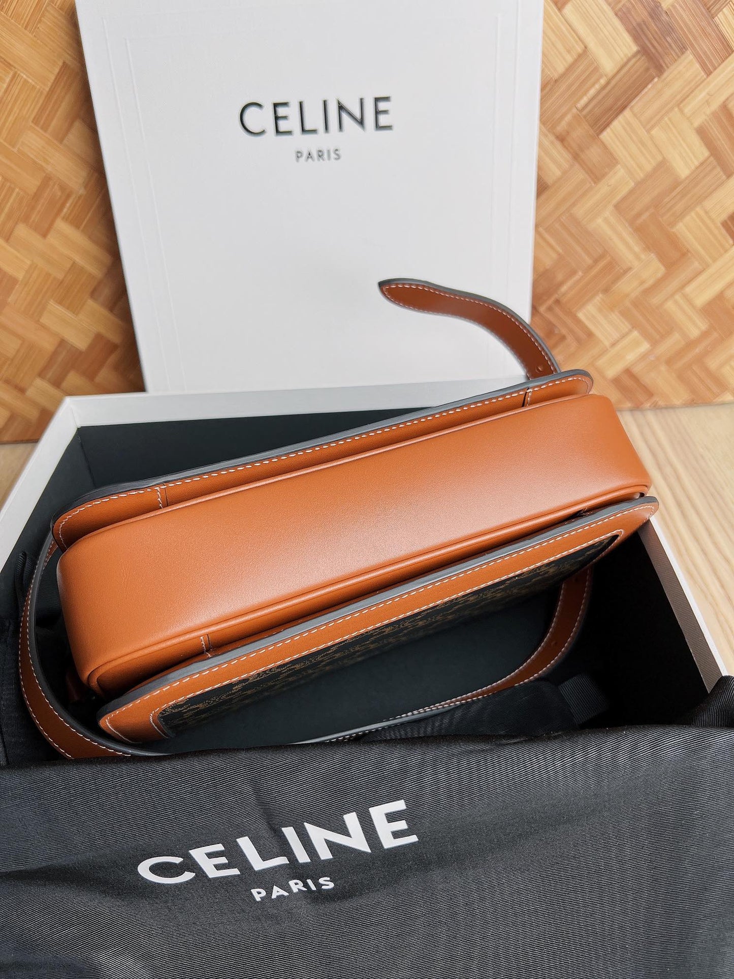 CLASSIC TRIOMPHE BAG