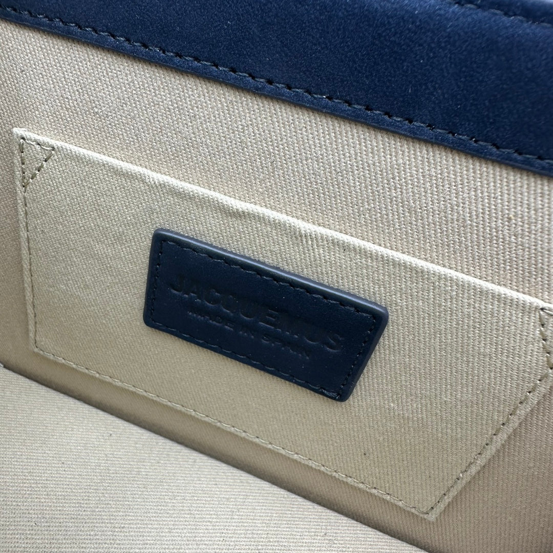 Jacquemus Le Chiquito