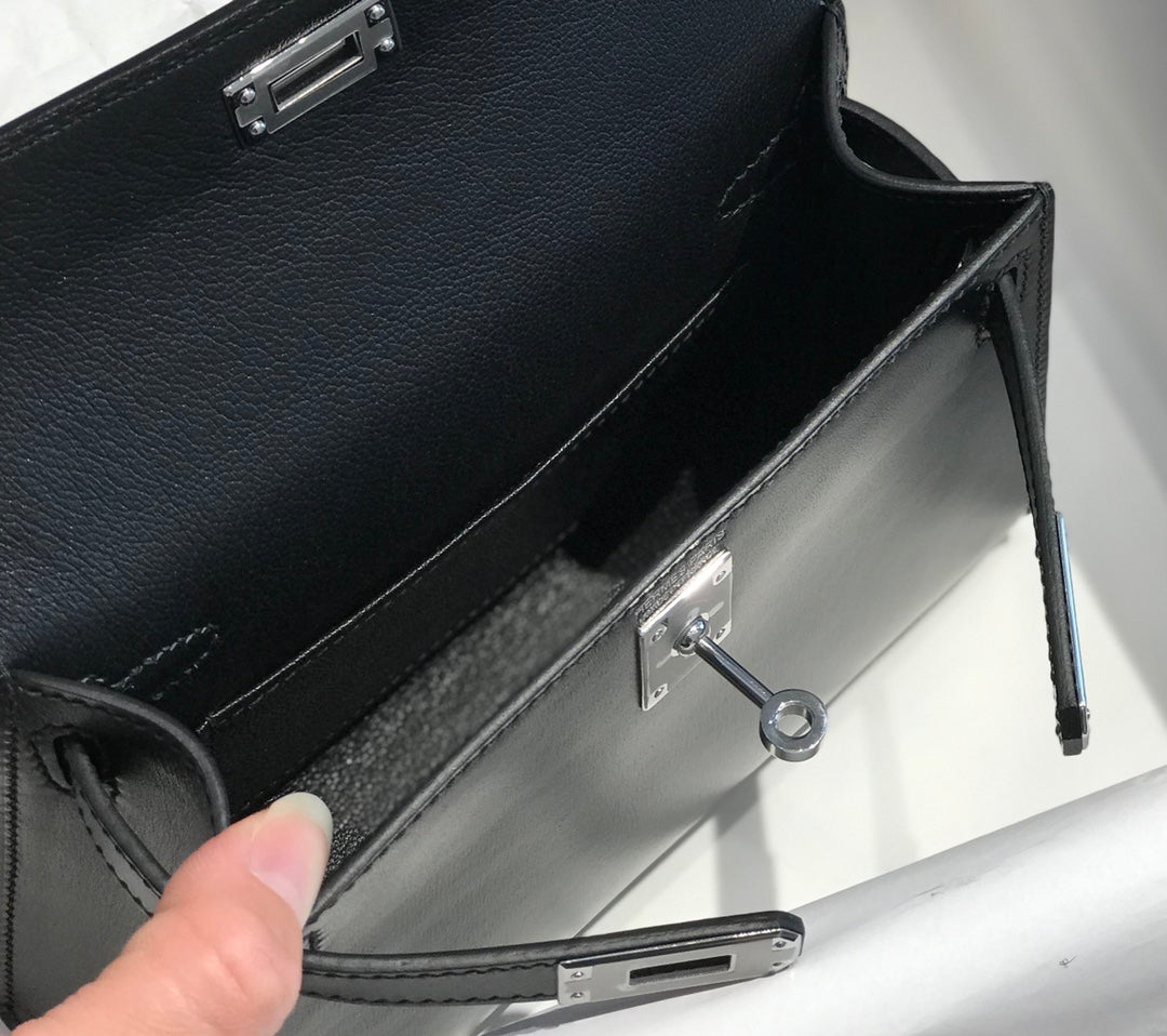 ๐ ๐ถ๐ป๐ถ ๐ธ๐ฒ๐น๐น๐ ๐๐ผ๐
19cm black silver