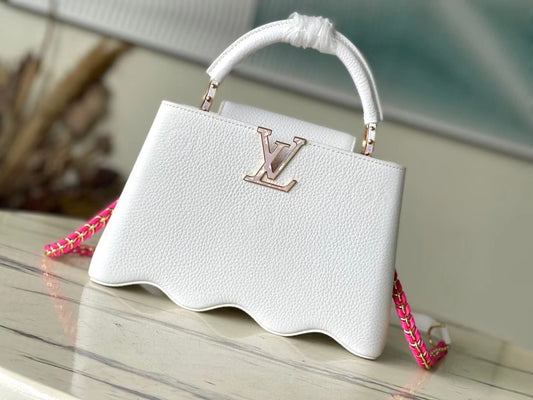 1V Capucines Mini Handbag