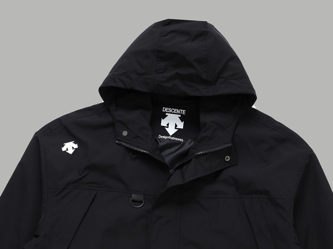 Descente performance outdoor jacket