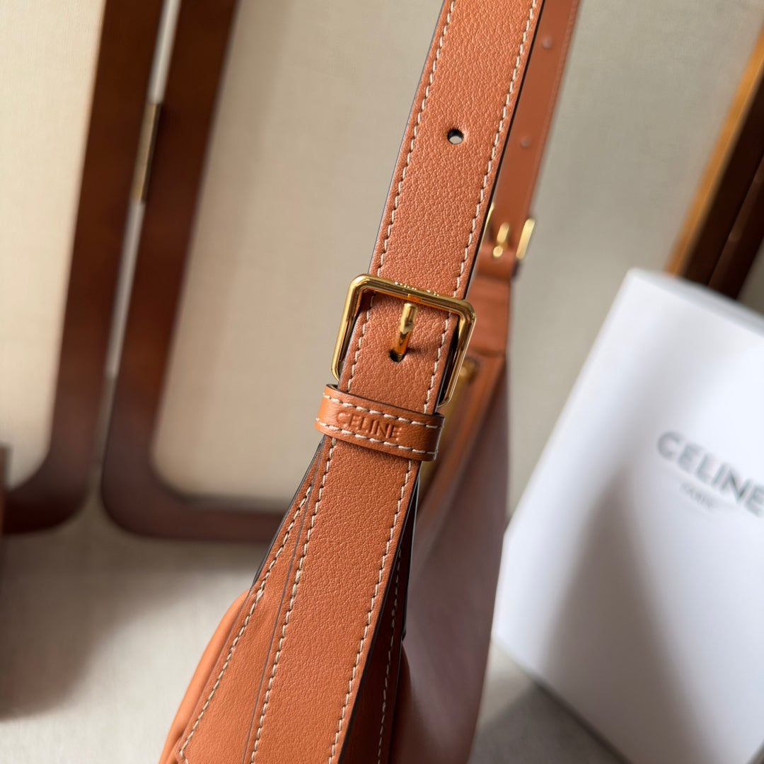 CEL_ 1NE HEL_0ISE cow leather handbag