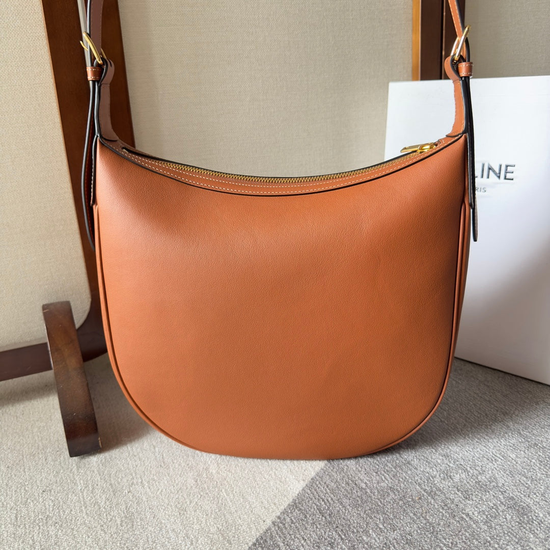 CEL_ 1NE HEL_0ISE cow leather handbag