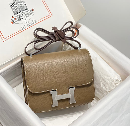 𝐂𝐨𝐧𝐬𝐭𝐚𝐧𝐜𝐞 H&er