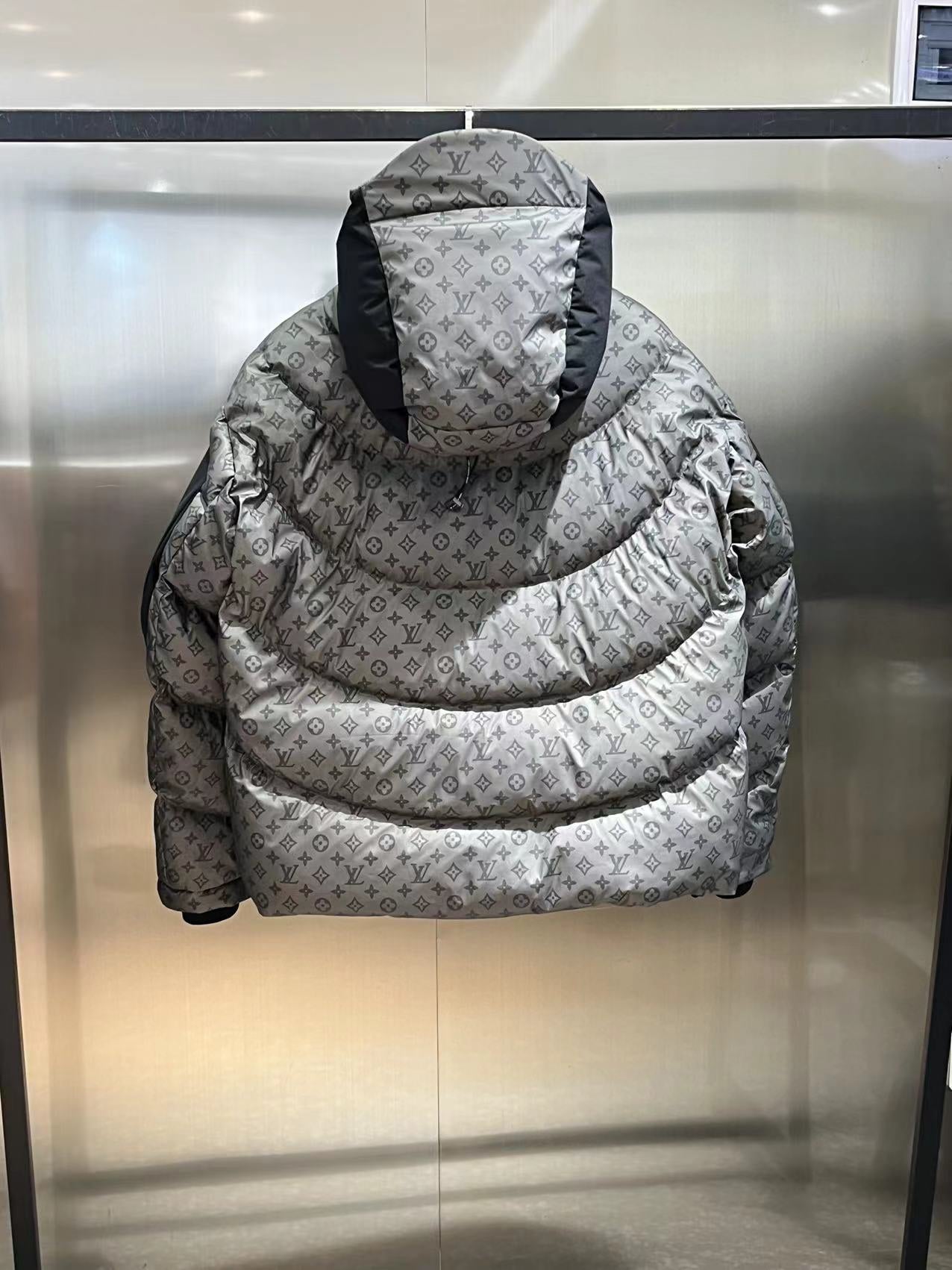 1V Down Jacket