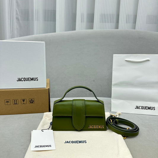 Jacquemus bamnino crossbody bag