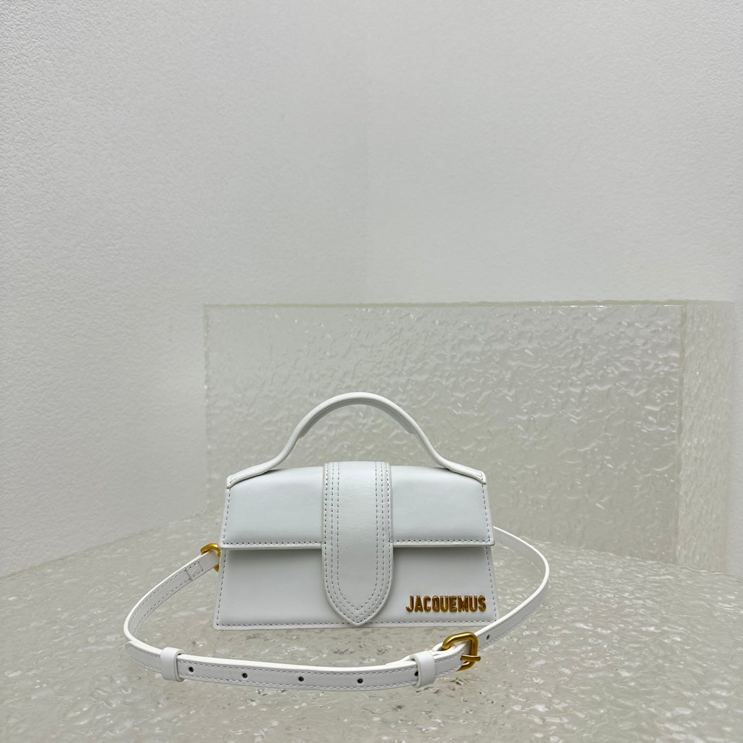 Jacquemus bamnino crossbody bag