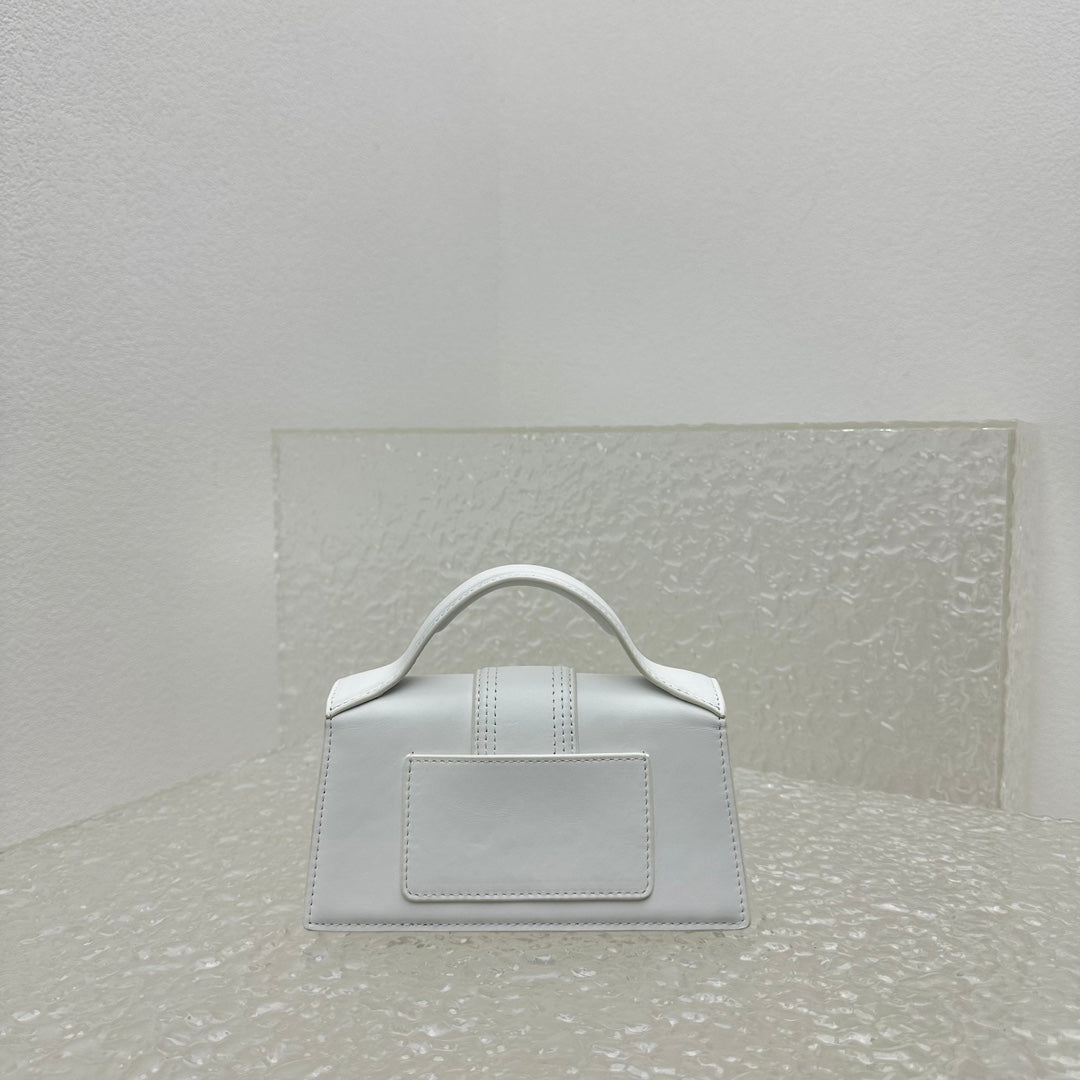 Jacquemus bamnino crossbody bag