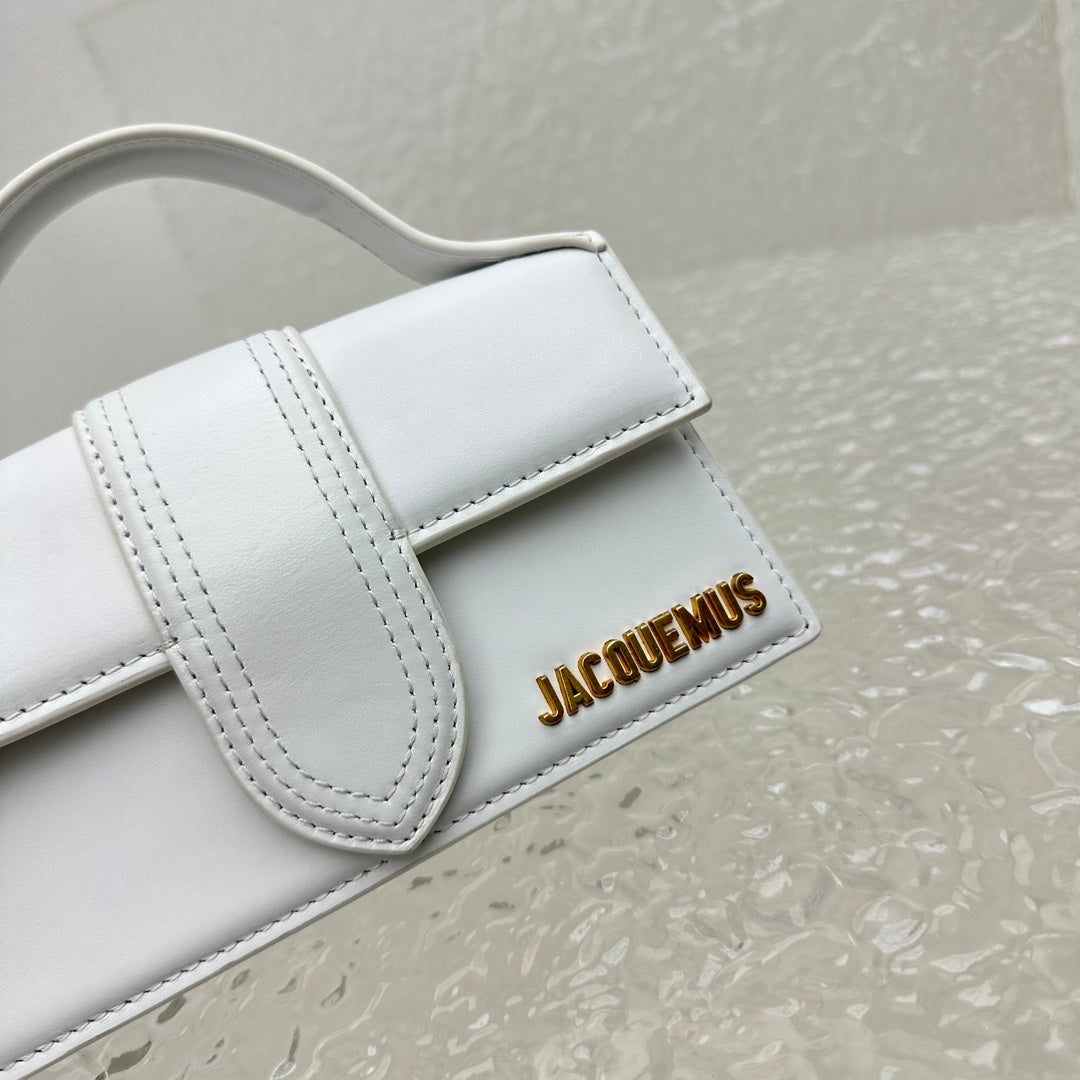 Jacquemus bamnino crossbody bag