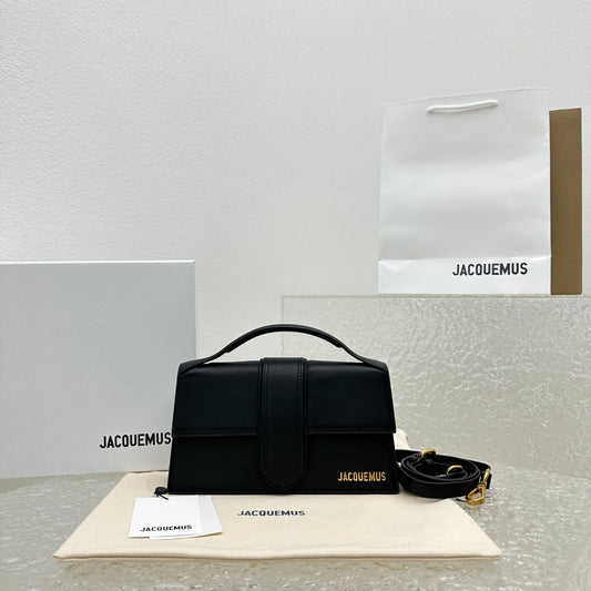 Jacquemus bamnino crossbody bag