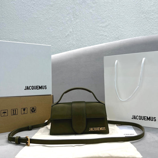 Jacquemus bamnino crossbody bag