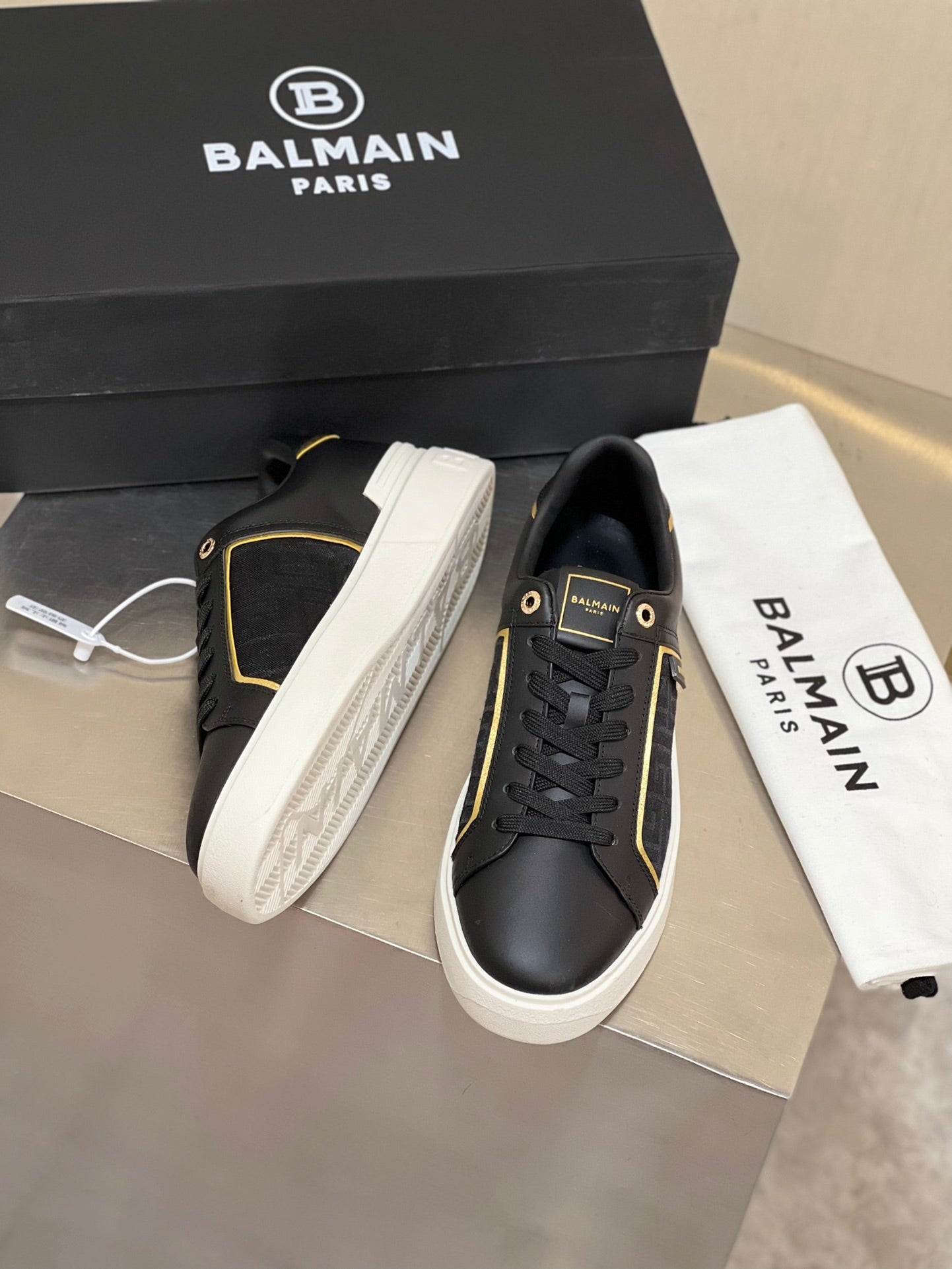 BALMA1N  B-Court Shoes