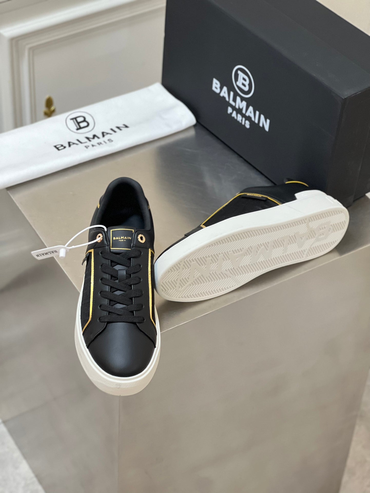 BALMA1N  B-Court Shoes