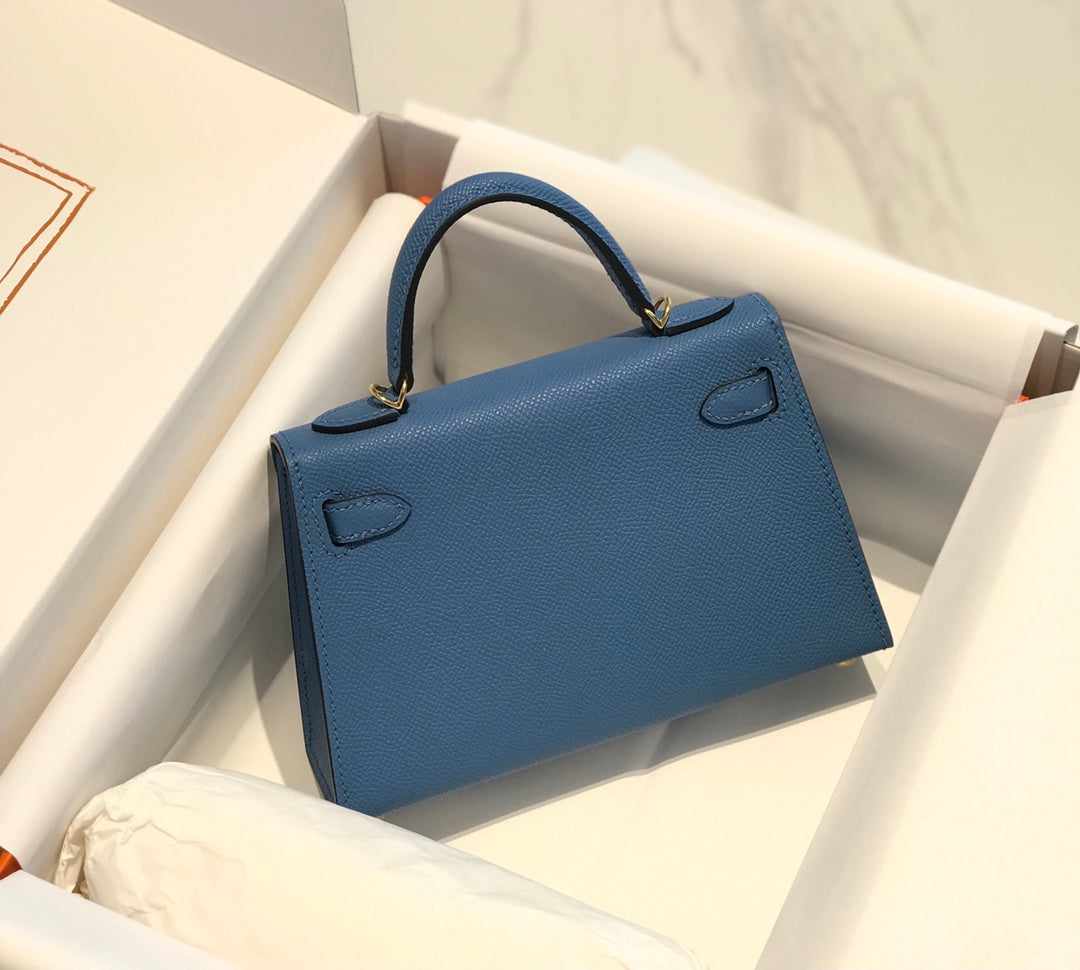 𝙈𝙞𝙣𝙞 𝙆𝙚𝙡𝙡𝙮