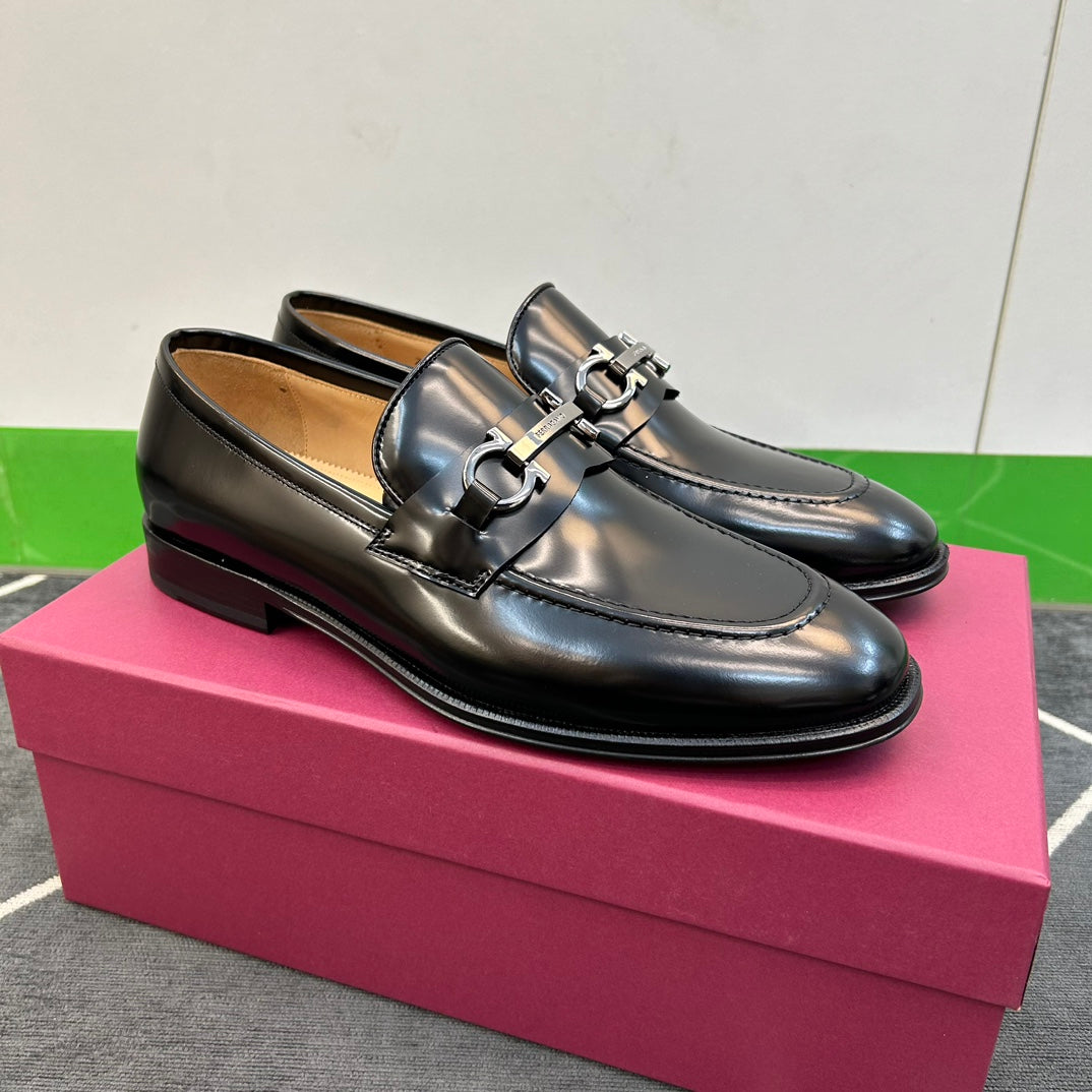 Ferragam0 (formal leather shoes)