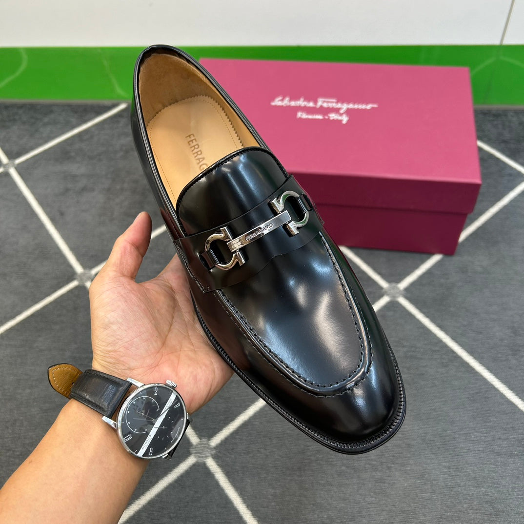 Ferragam0 (formal leather shoes)