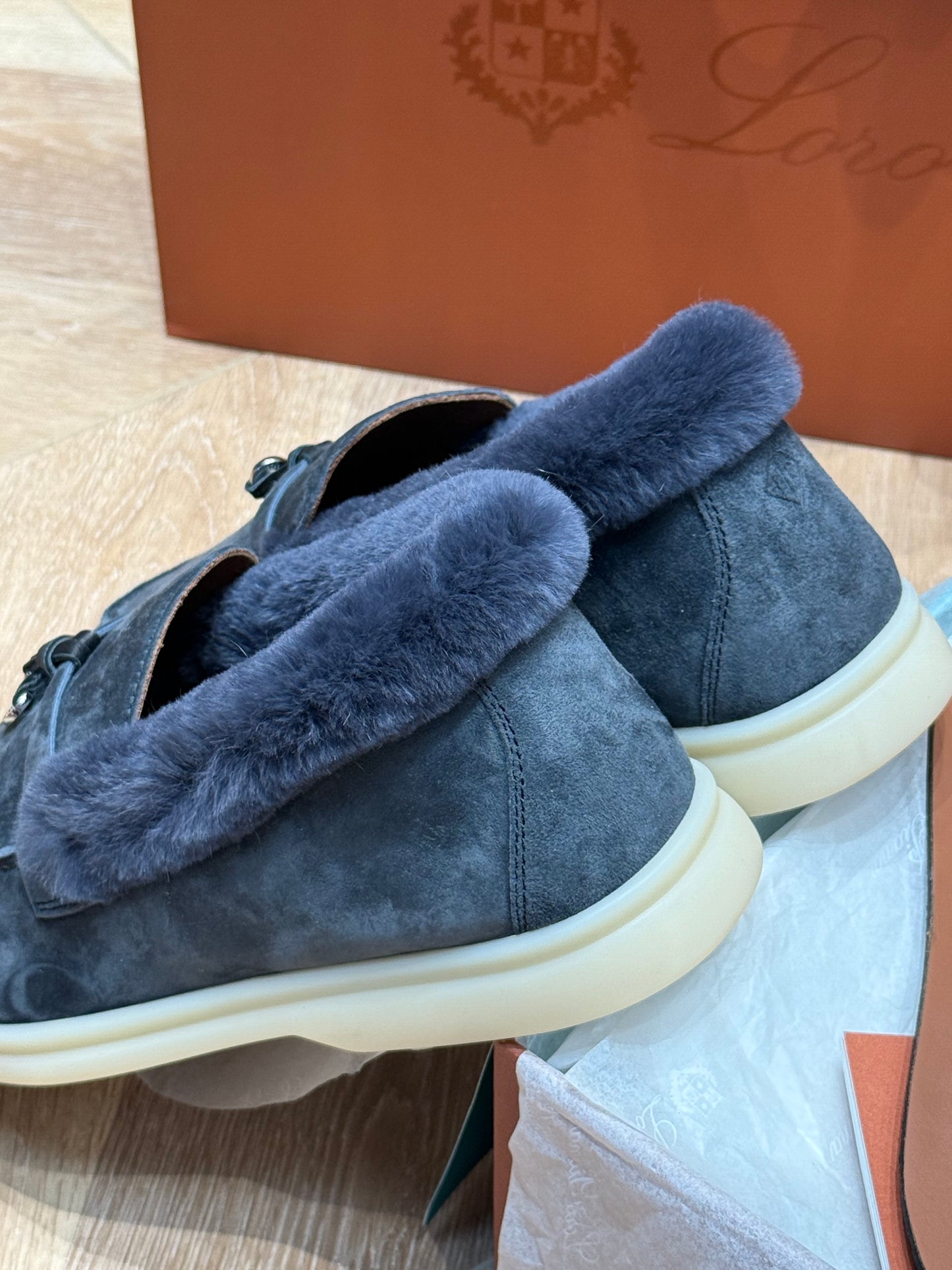 𝐋𝐏 𝐒𝐮𝐦𝐦𝐞𝐫 𝐂𝐡𝐚𝐫𝐦𝐬 𝐖𝐚𝐥𝐤