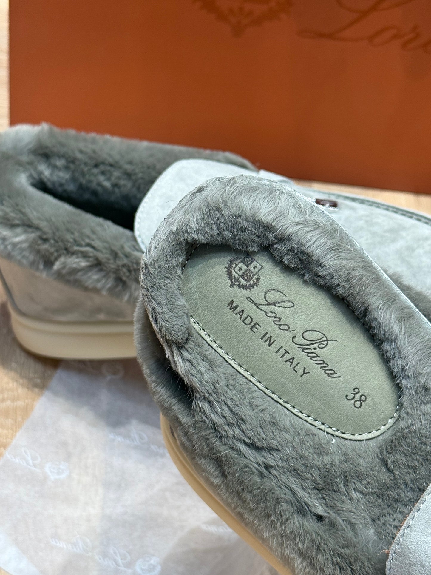 𝐋𝐏 𝐒𝐮𝐦𝐦𝐞𝐫 𝐂𝐡𝐚𝐫𝐦𝐬 𝐖𝐚𝐥𝐤